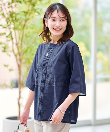 ピンタック 刺繍 ブラウス【オンラインショップ・一部店舗限定】