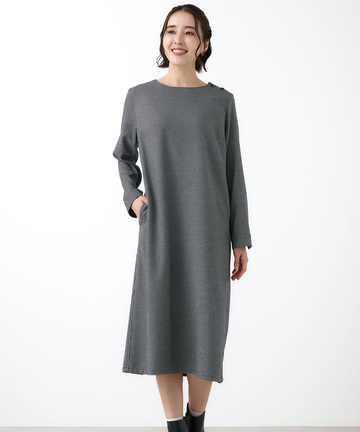 ショルダーボタン ワンピース