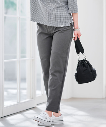 テーパード パンツ