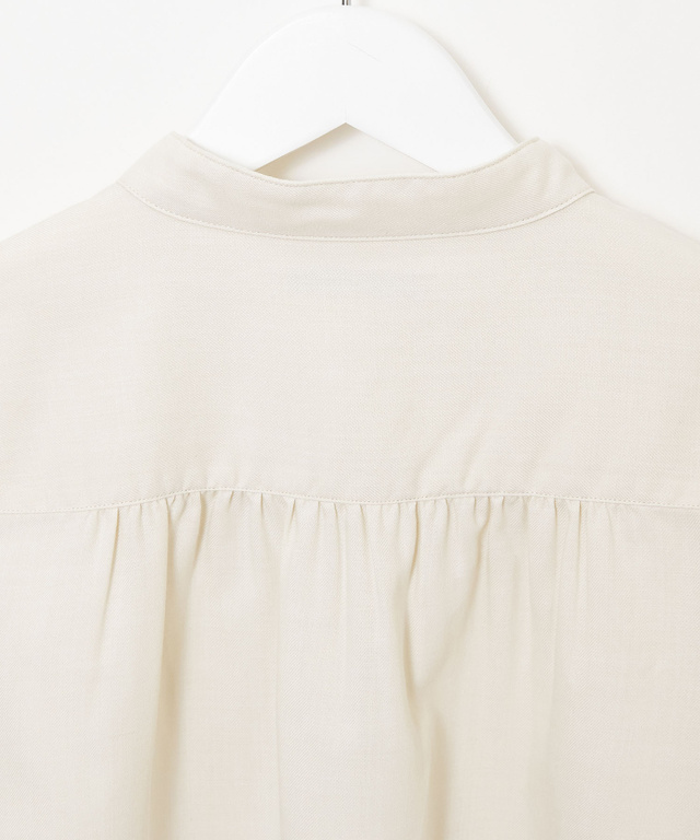 バンドカラー タックデザイン ブラウス