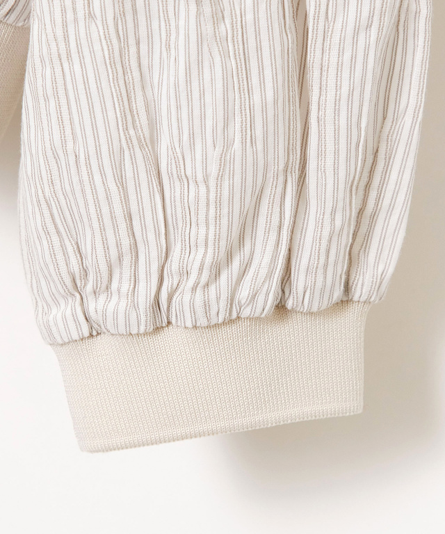 シャーリング ノーカラー ブラウス