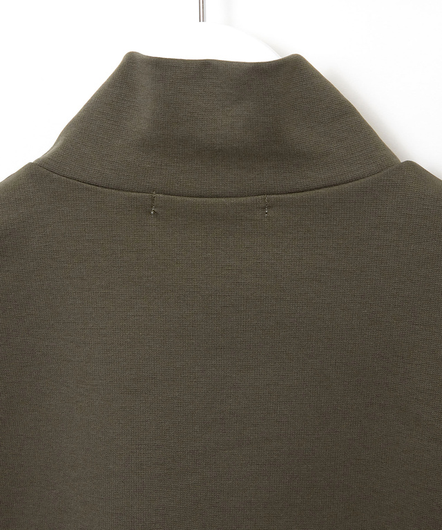 ボタン ハイネック カットソー