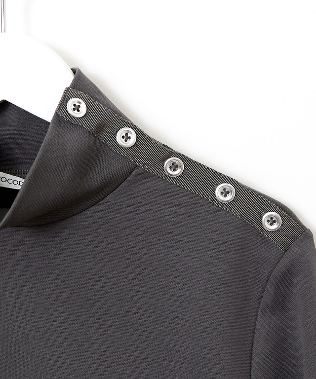 ボタン ハイネック カットソー