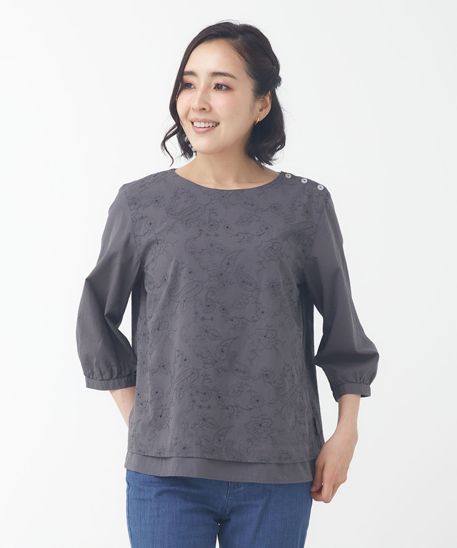 レイヤード風 刺繍ブラウス【オンラインショップ限定】