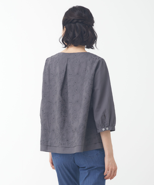 レイヤード風 刺繍ブラウス【オンラインショップ限定】