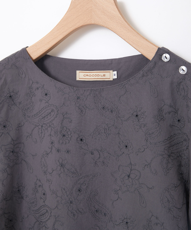 レイヤード風 刺繍ブラウス【オンラインショップ限定】