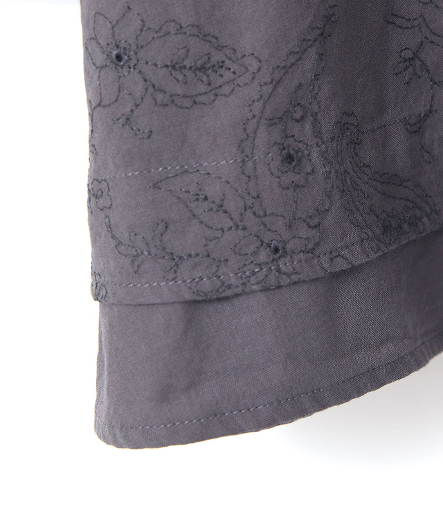レイヤード風 刺繍ブラウス【オンラインショップ限定】