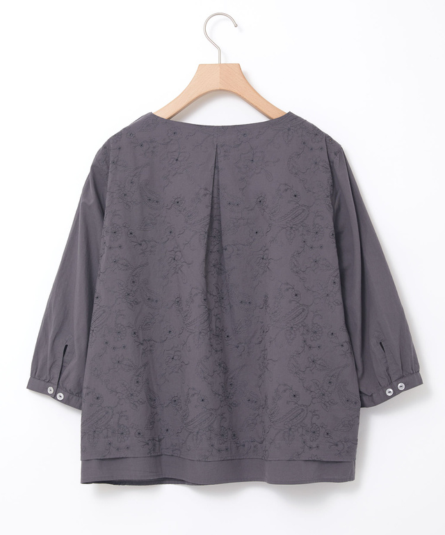 レイヤード風 刺繍ブラウス【オンラインショップ限定】