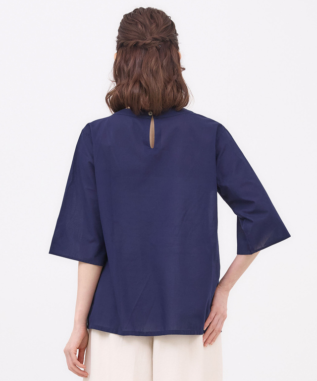 ピンタック 刺繍 ブラウス【オンラインショップ・一部店舗限定】