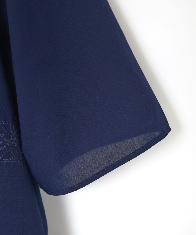 ピンタック 刺繍 ブラウス【オンラインショップ・一部店舗限定】