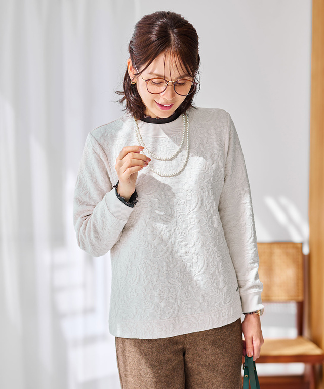 フラワージャカード モックネック トレーナー