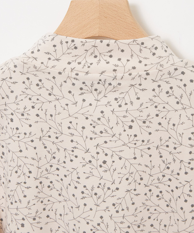 花柄プリント ハイネック プルオーバー