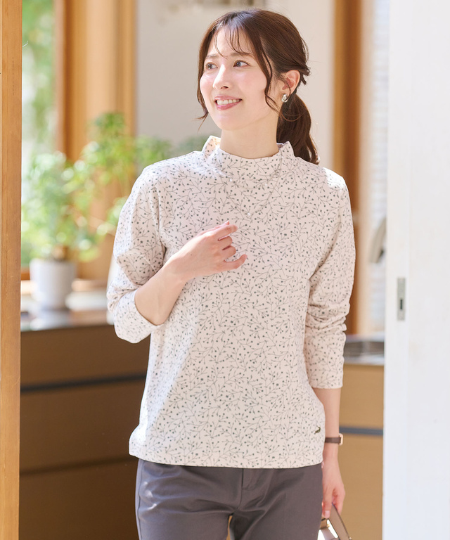花柄プリント ハイネック プルオーバー