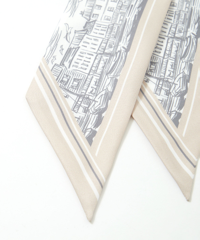 剣先型 プリント スカーフ