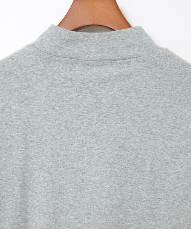 スムース素材 ハイネック カットソー