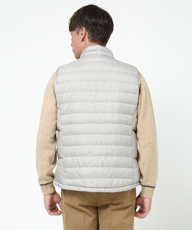 スタンドカラー ダウン ベスト