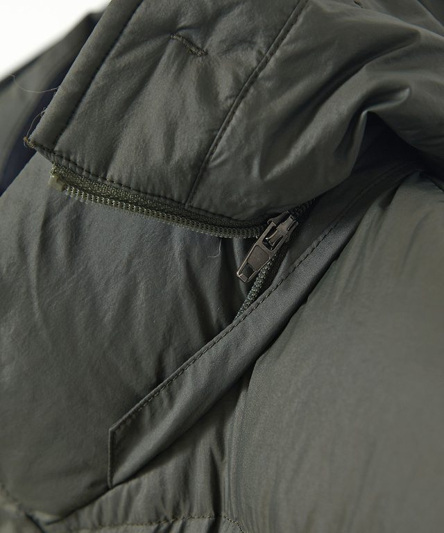 フード付き  スタンドカラー ダウンジャケット