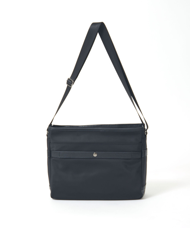 ナイロン フロントポケット ショルダーバッグ