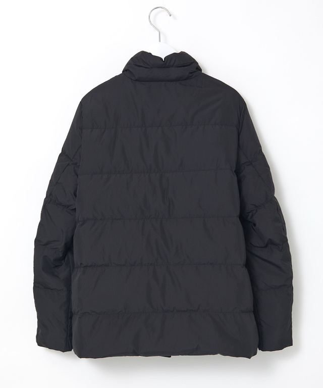 スタンドカラー ダウンジャケット
