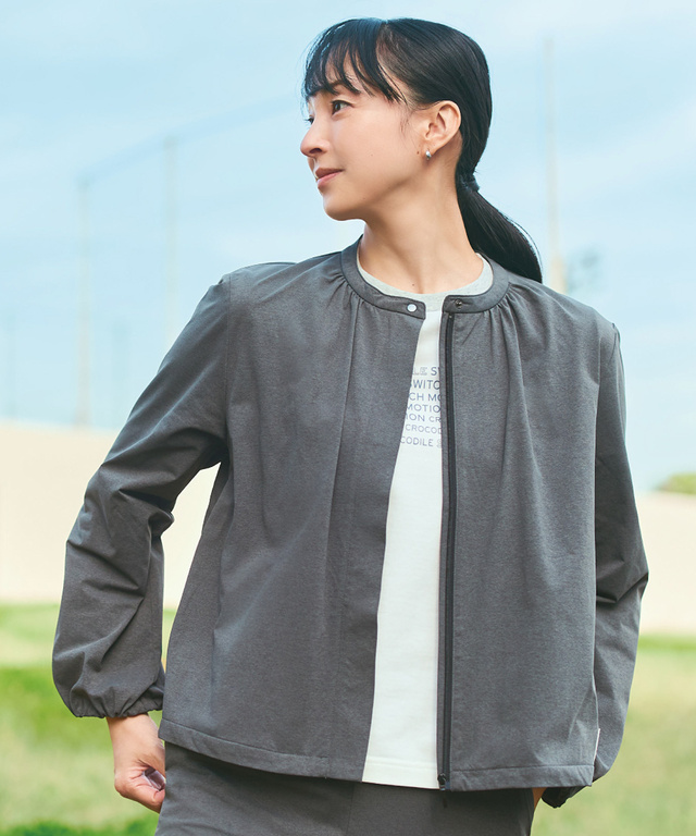 ギャザーデザイン ノーカラー ブルゾン【手洗いOK】
